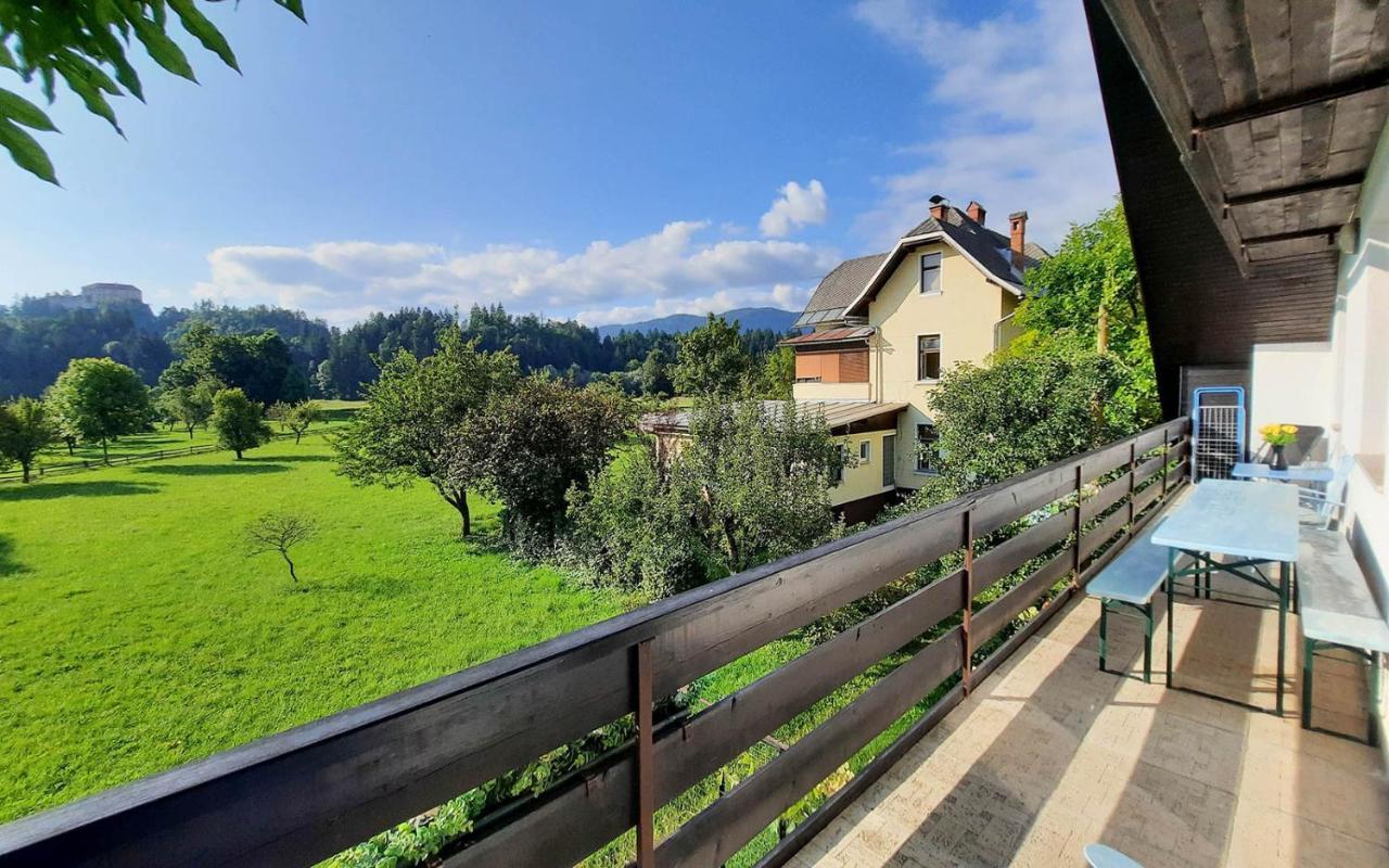 Deerwood Villa-Modern Cozy Apartment With Castle View Μπλεντ Εξωτερικό φωτογραφία
