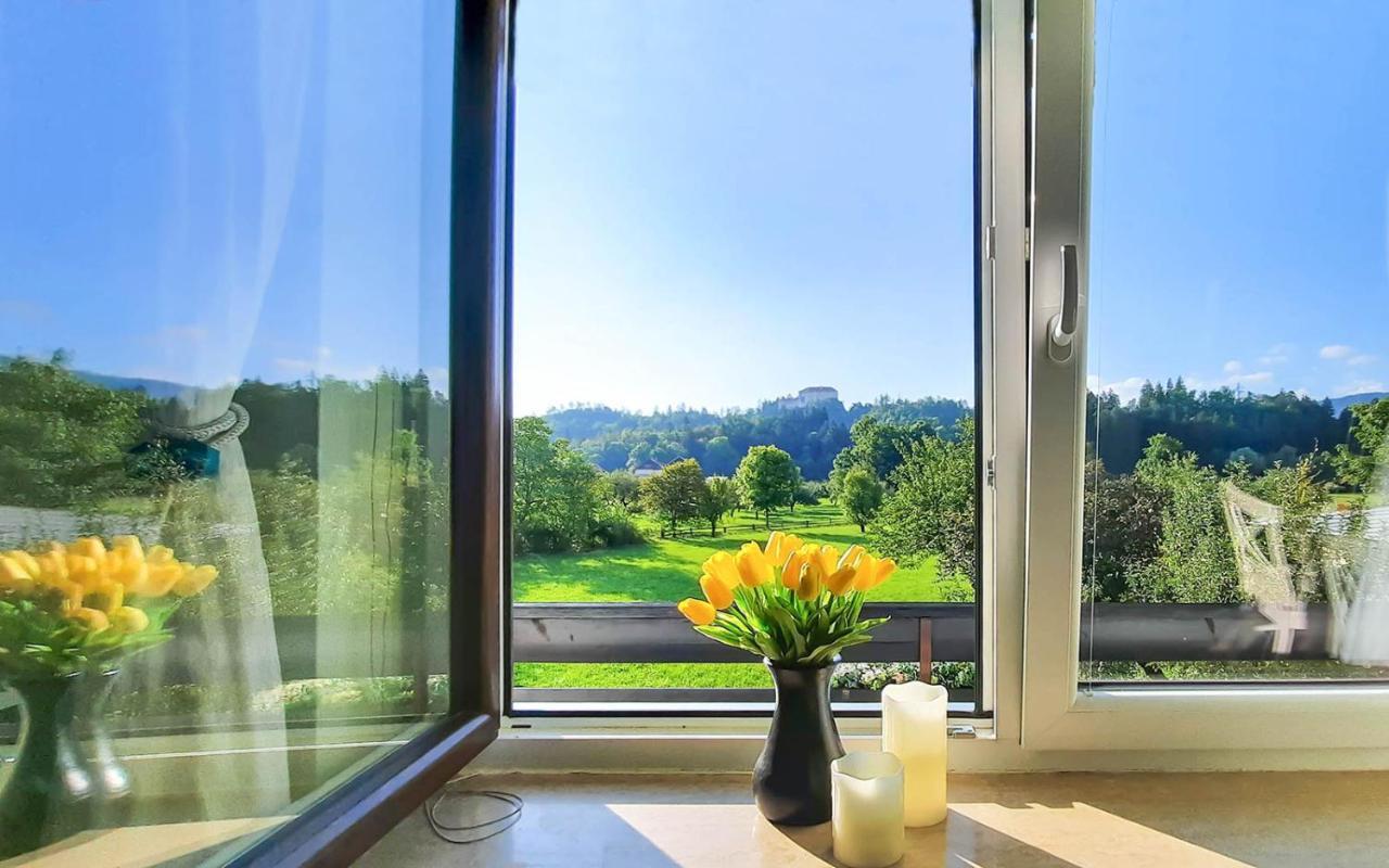 Deerwood Villa-Modern Cozy Apartment With Castle View Μπλεντ Εξωτερικό φωτογραφία