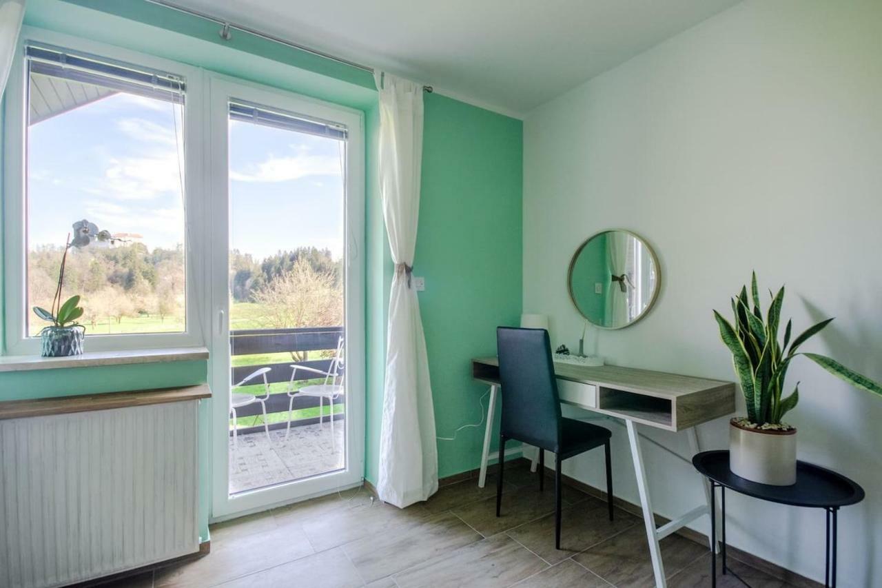 Deerwood Villa-Modern Cozy Apartment With Castle View Μπλεντ Εξωτερικό φωτογραφία